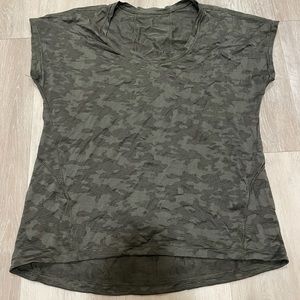 Lulu T-Shirt